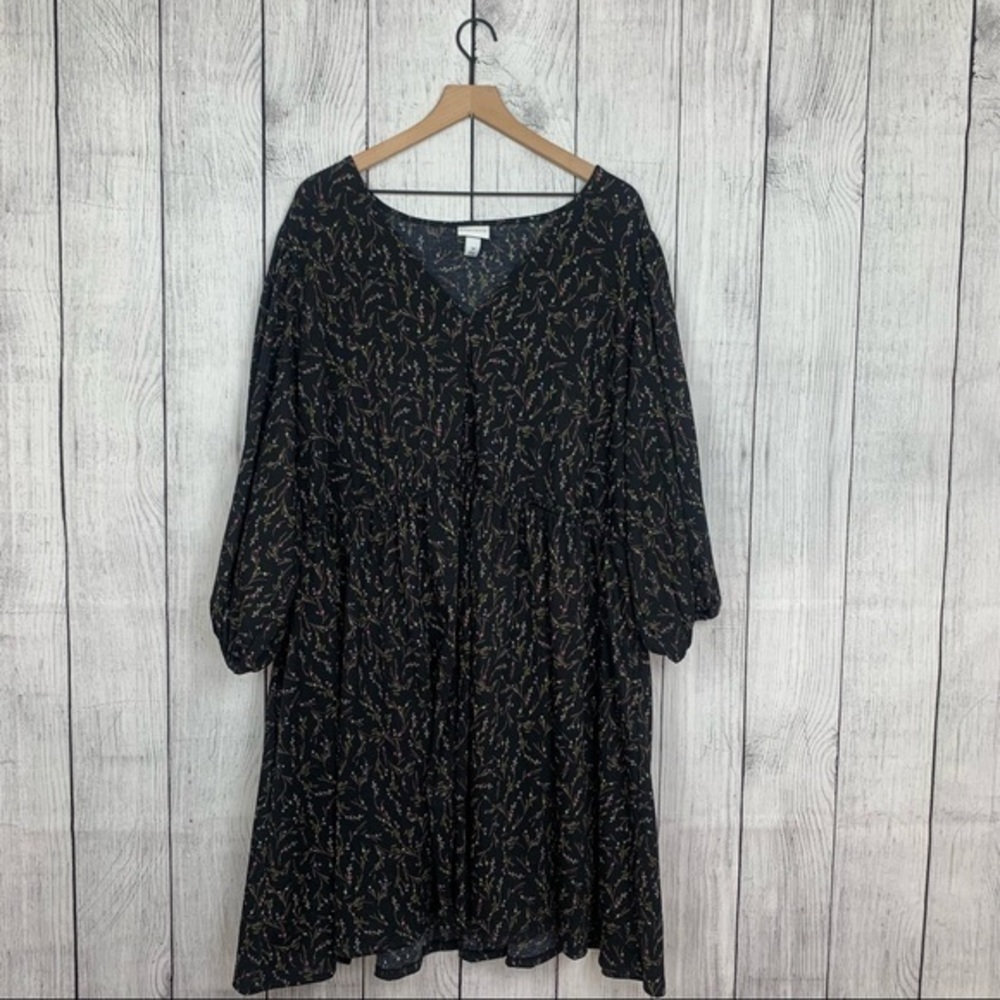 Ava & Viv Target woman’s floral plus size dress